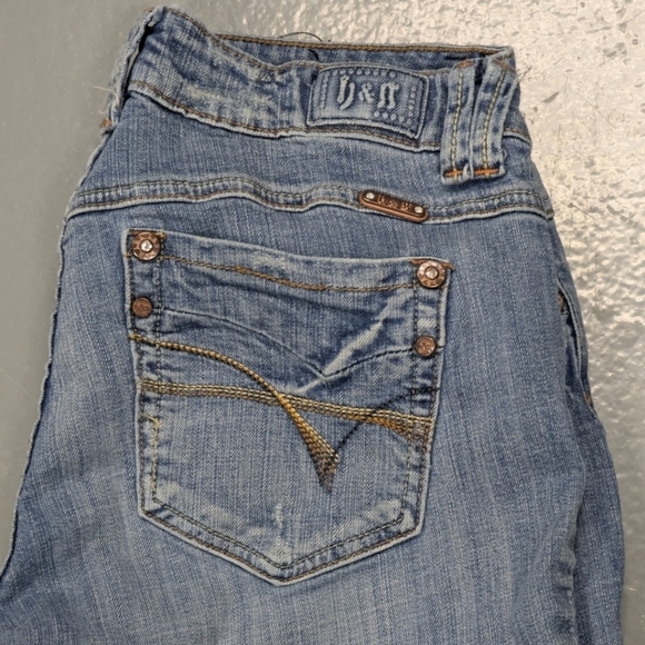 H & G size 11 juniors denim flare jeans - Picture 2 of 16